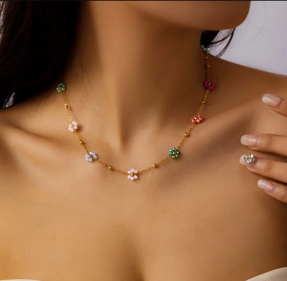 Collana fiorellini perline