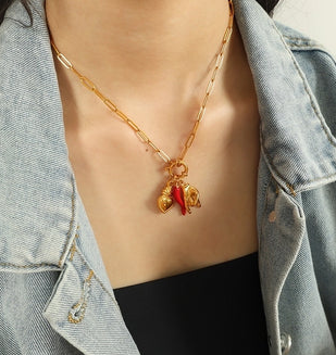 Collana cornino, corna e cuore sacro