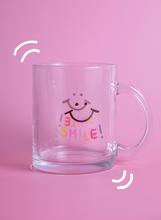 Load image into Gallery viewer, Tazza in vetro - SMILE