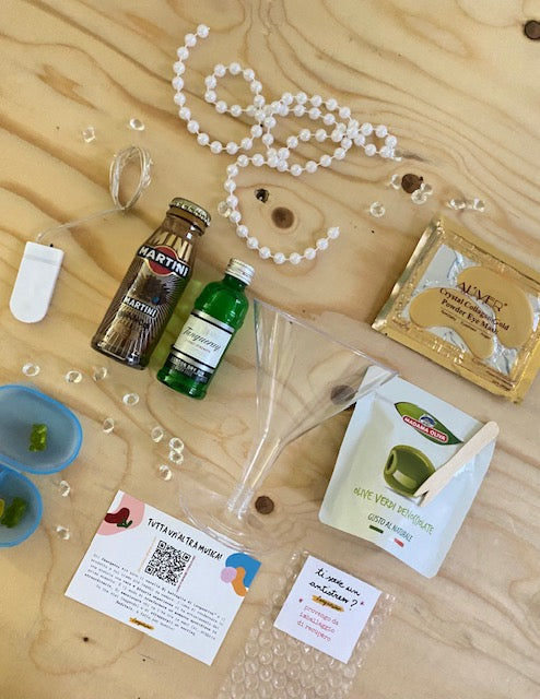 EMERGENCY KIT WE LOVE KAREN WALKER
