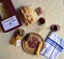 Carica l&#39;immagine nel visualizzatore di Gallery, Emergency kit salato…pane&amp;salame per compagnia improvvisata