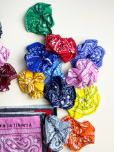 Carica l&#39;immagine nel visualizzatore di Gallery, Testa in libertà - bandana edition